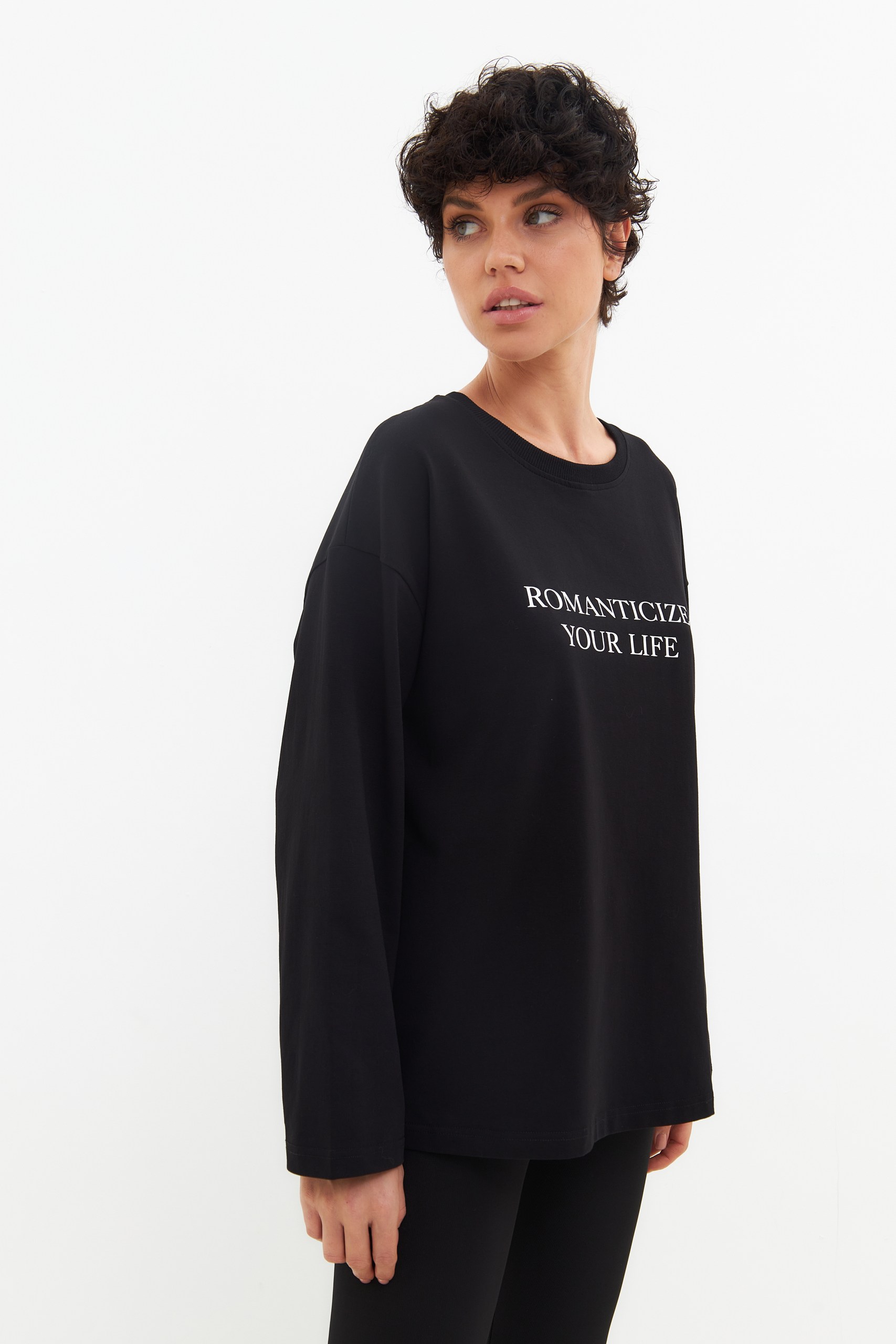 Лонгслив romanticize