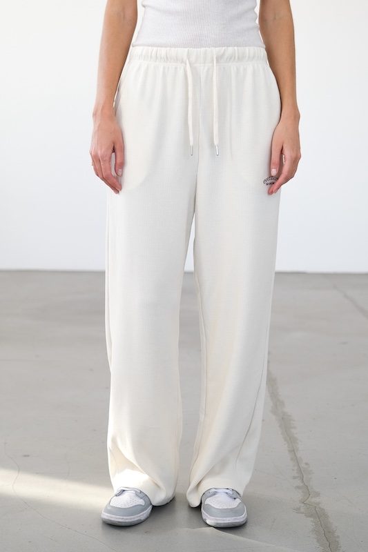  Брюки молочные в рубчик