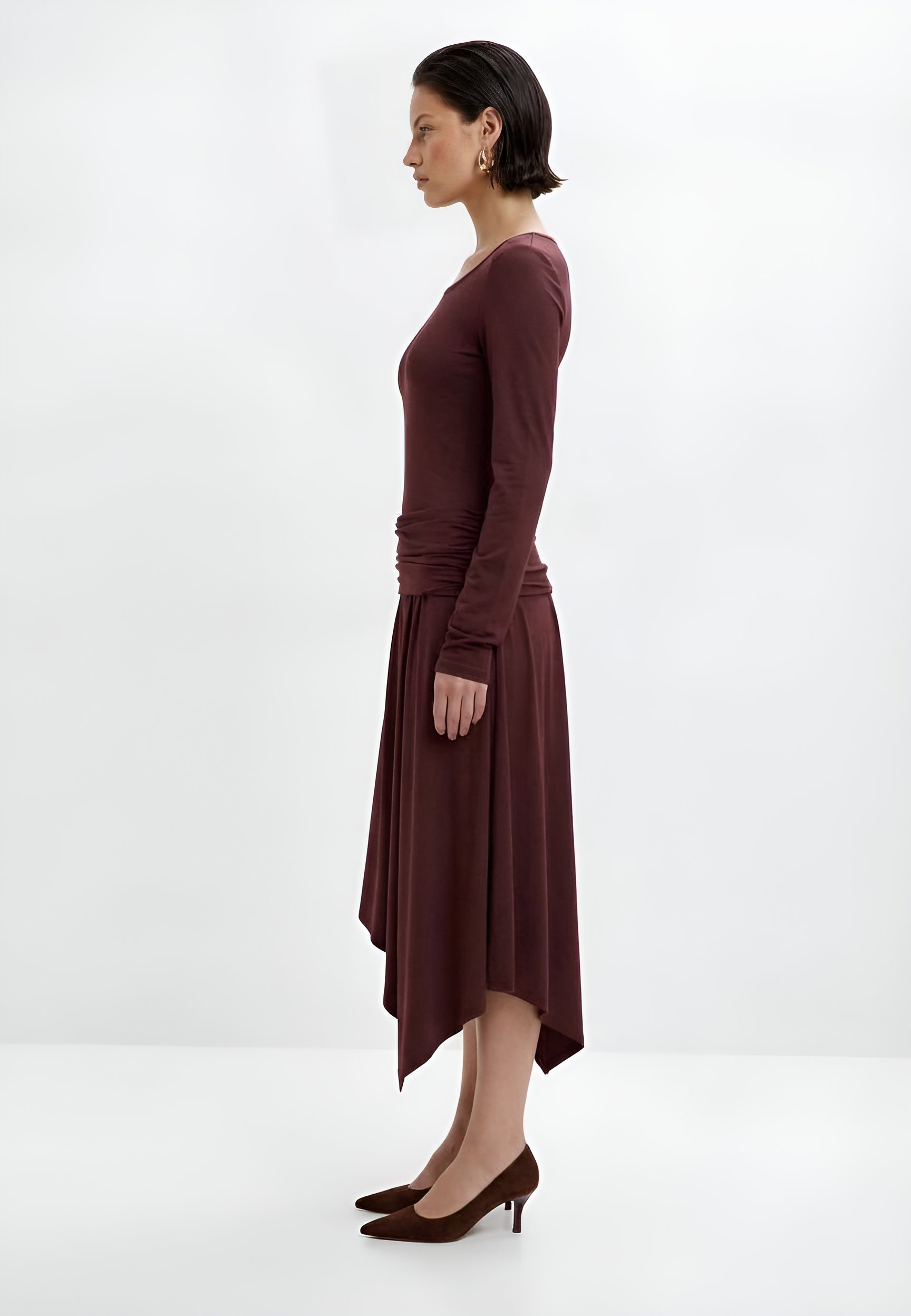 Платье ассиметричное