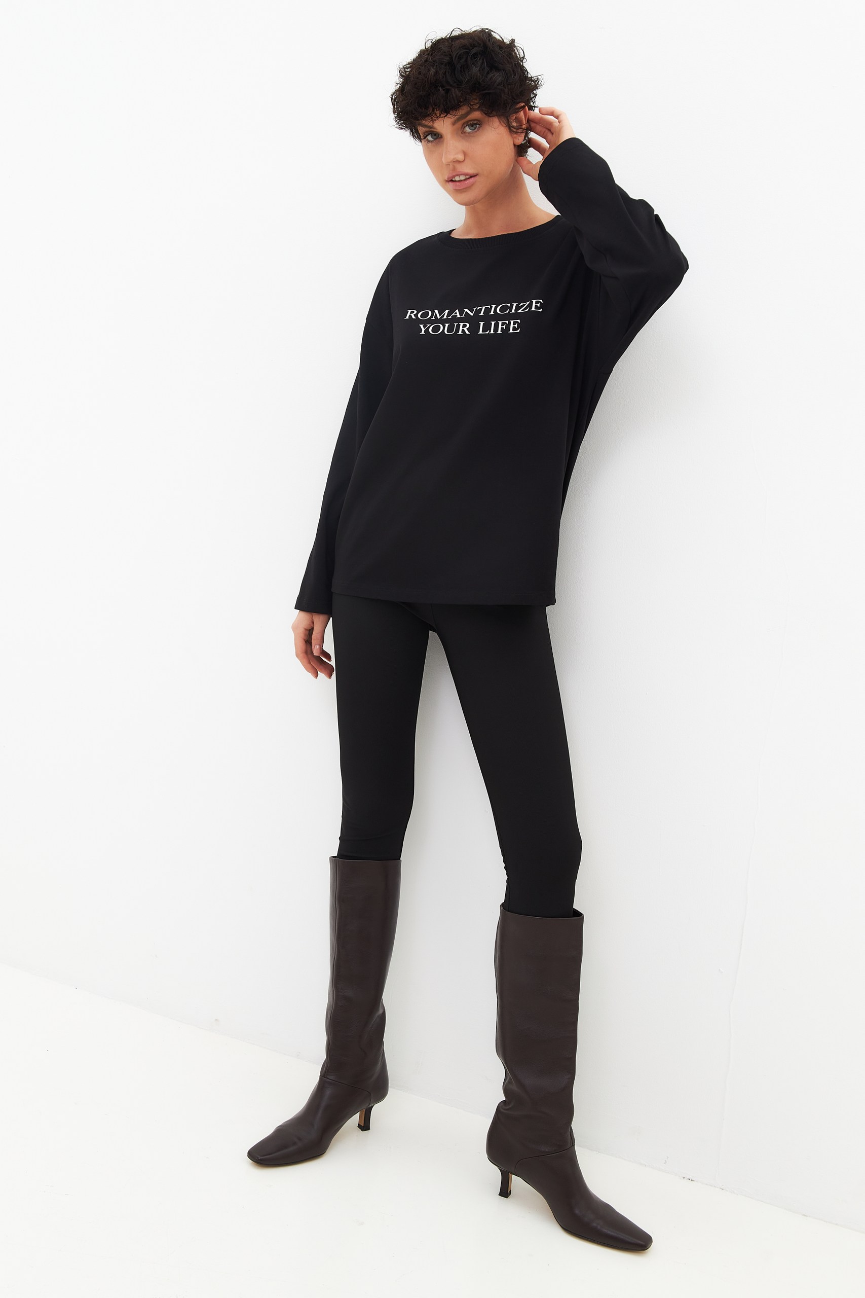 Лонгслив romanticize