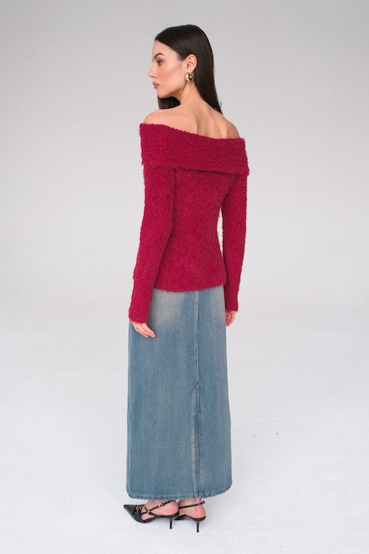  Свитер с открытыми плечами