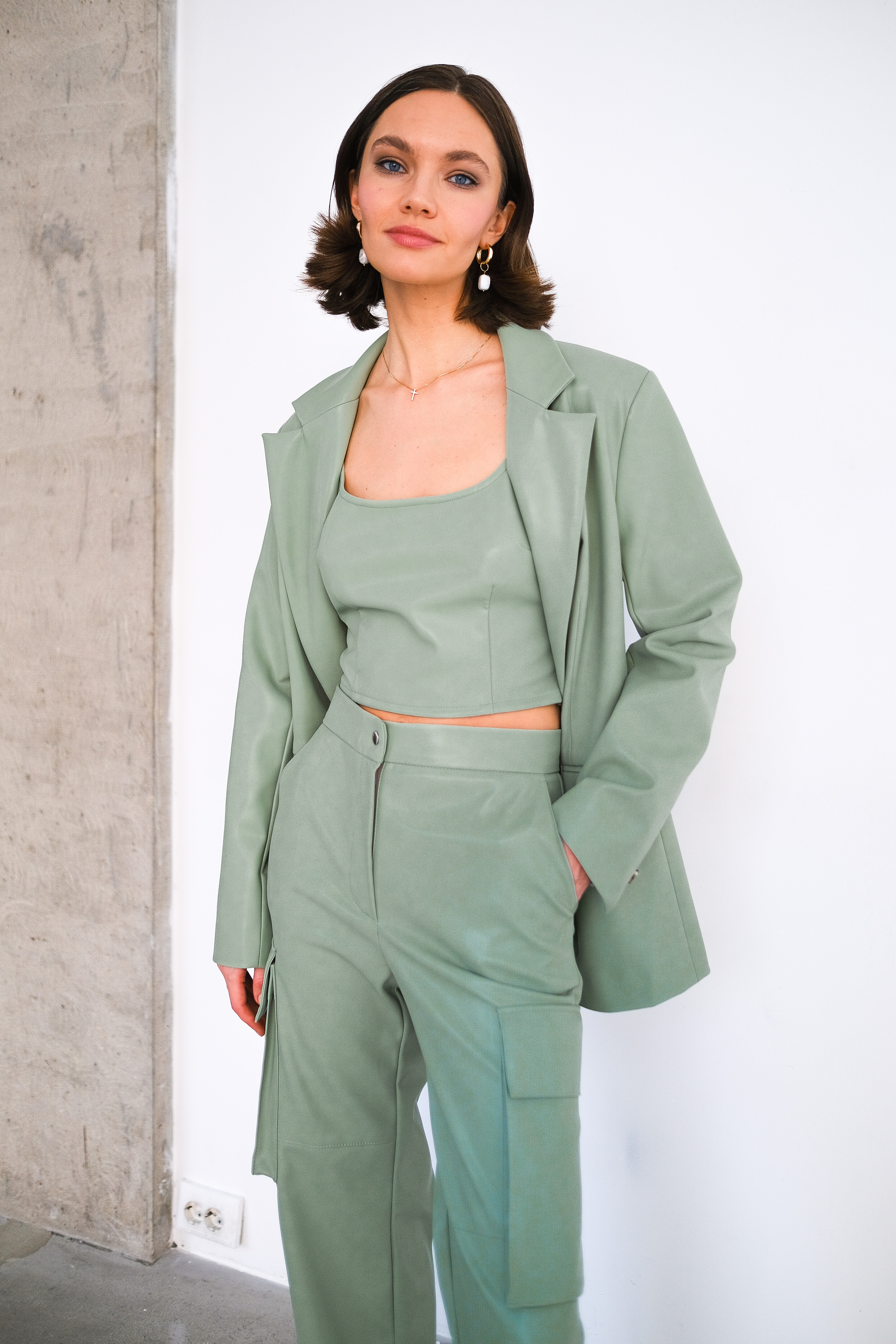 Топ из эко кожи фисташковый