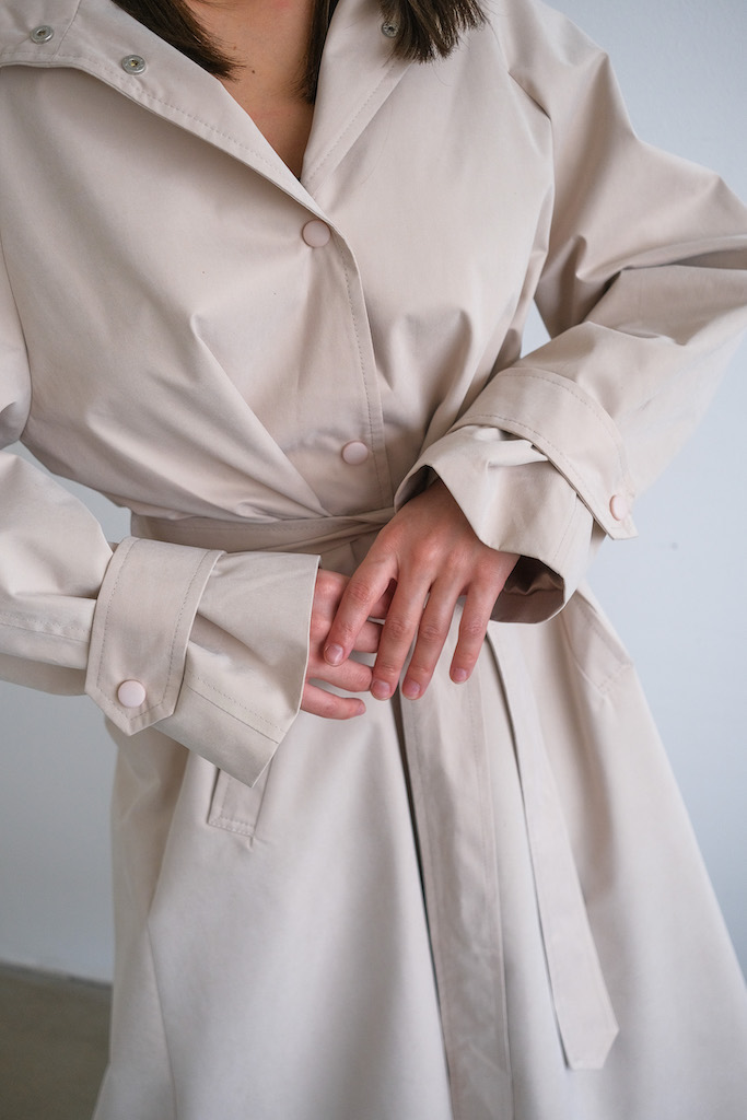 Плащ светло-бежевый