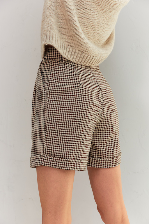 Шорты в клетку