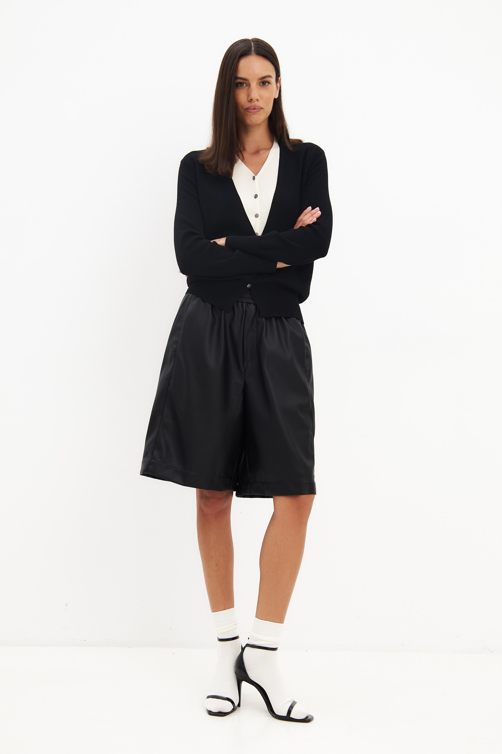 Шорты из эко кожи 