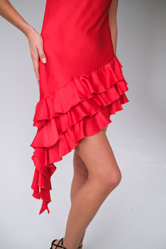  Платье с воланами мини красное