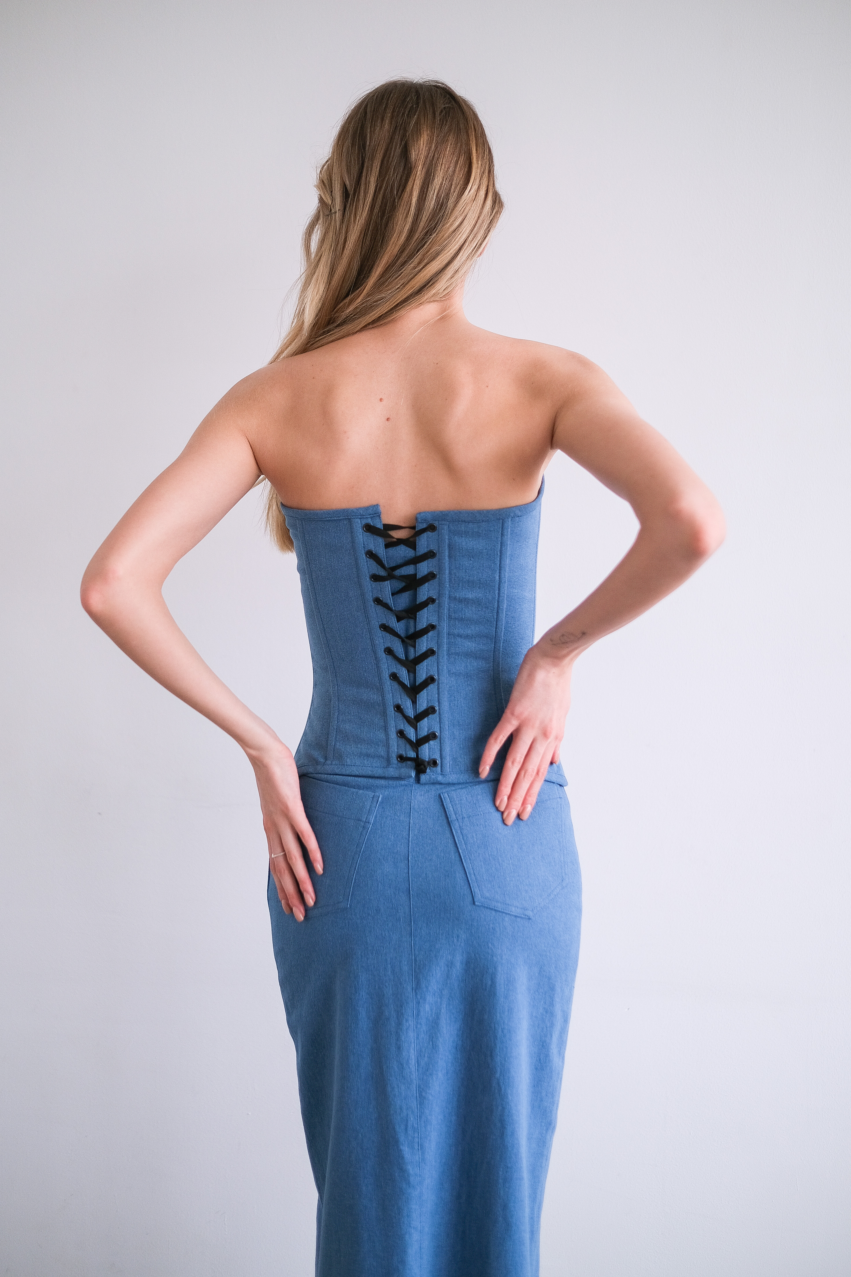 Корсет из денима 