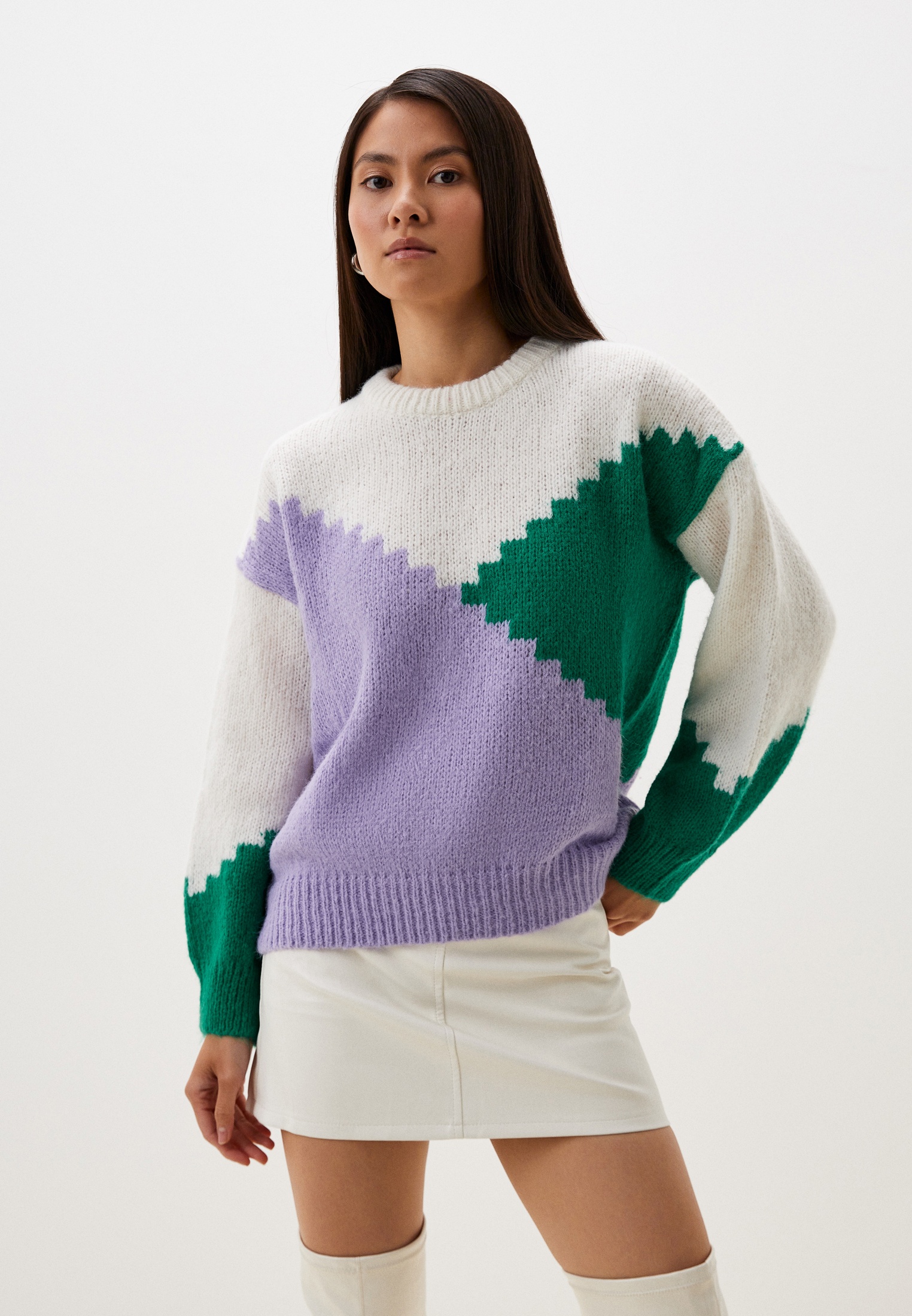 Джемпер с узором ромб