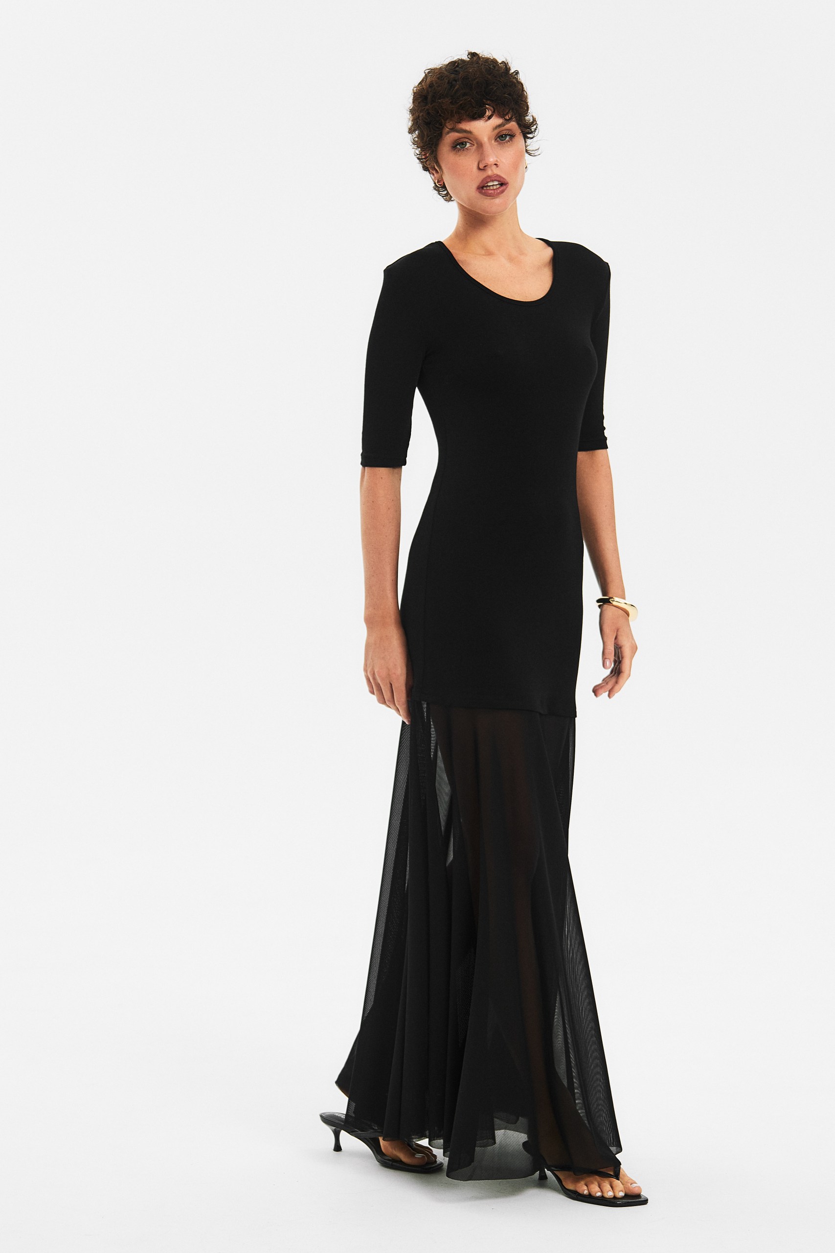 Платье с прозрачной юбкой