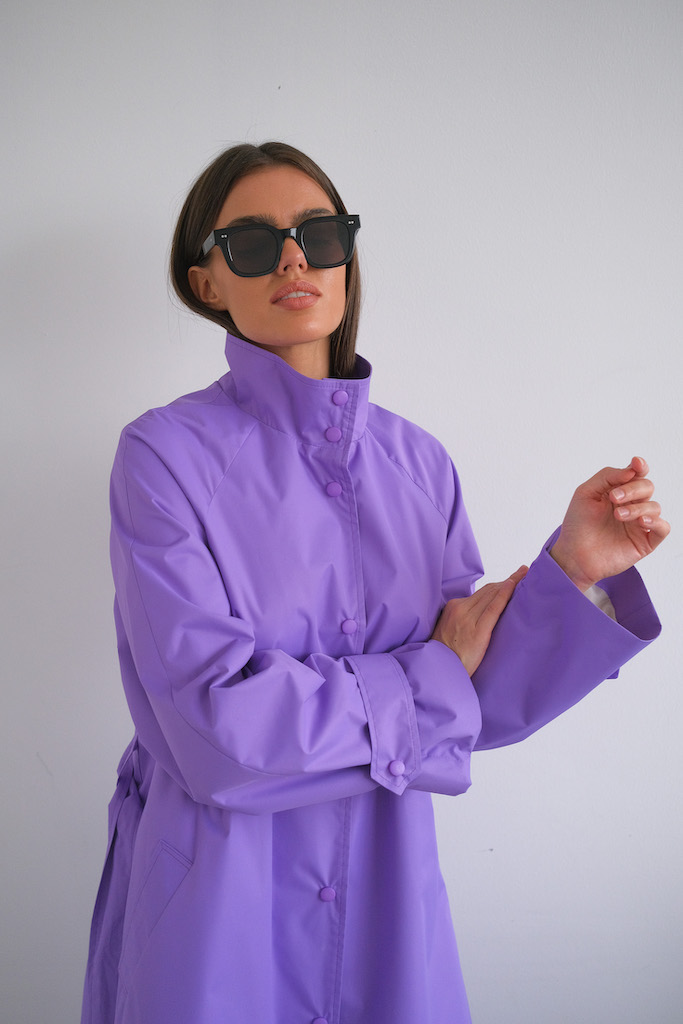 Плащ лиловый