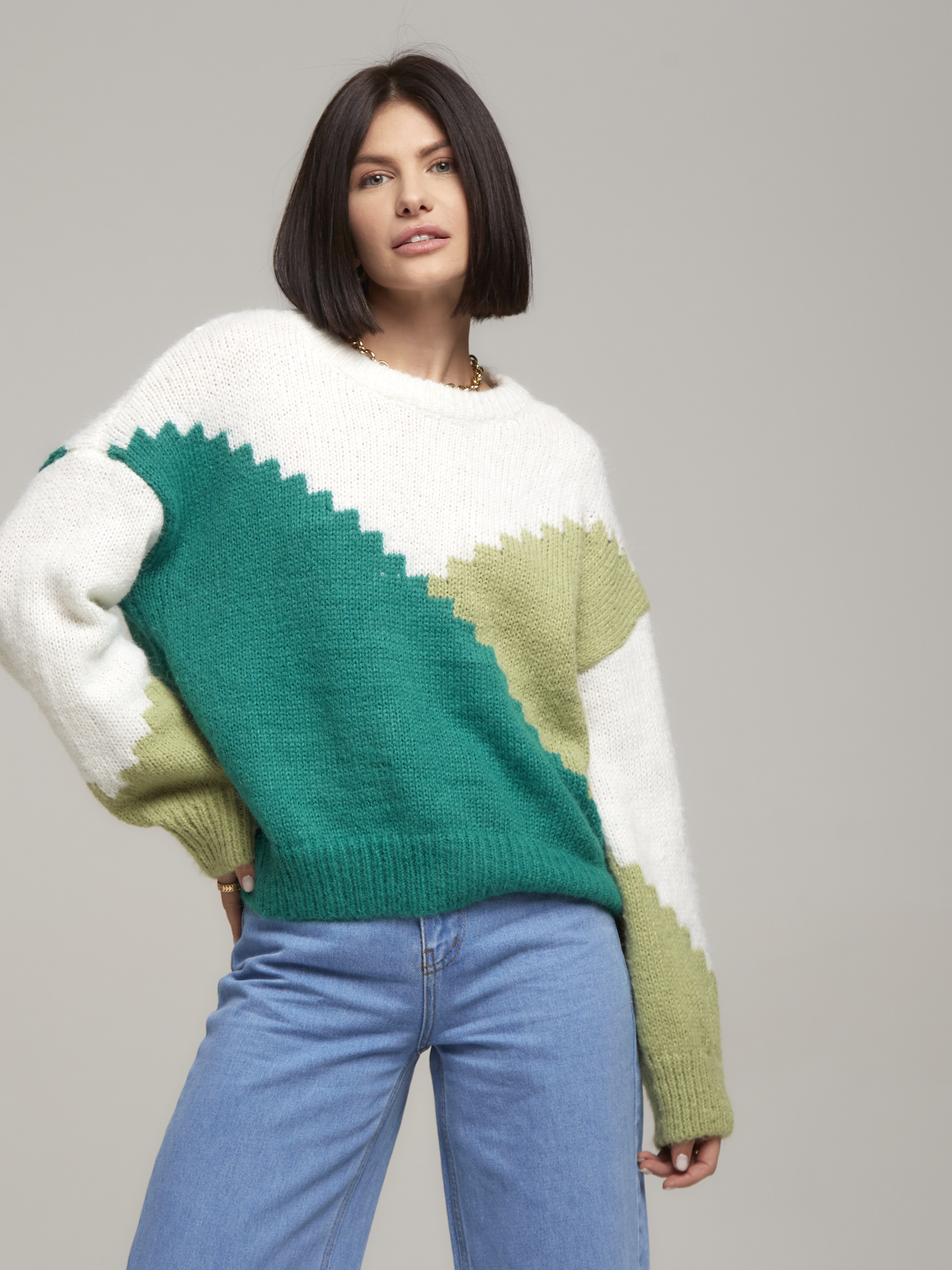 Джемпер с узором ромб