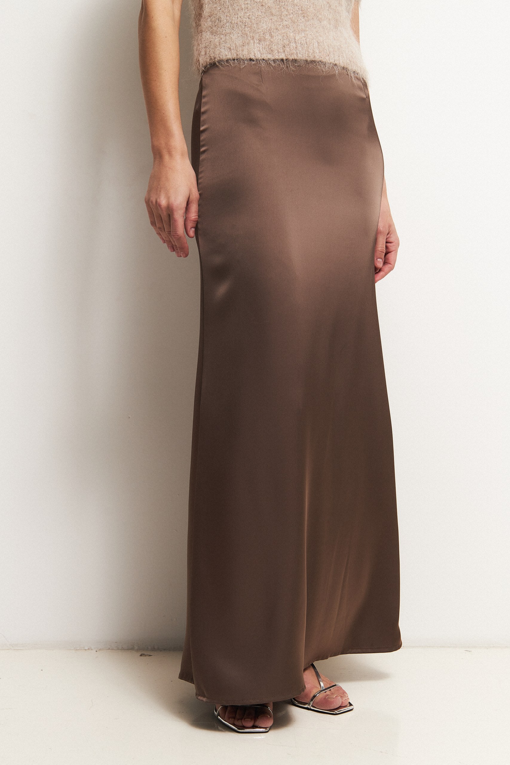 Юбка атласная макси