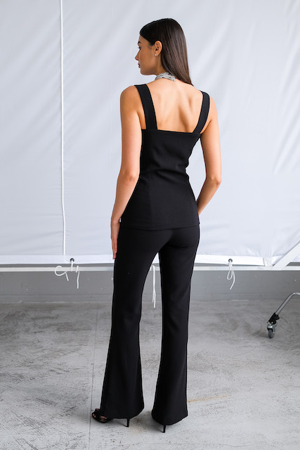  Жилет черный