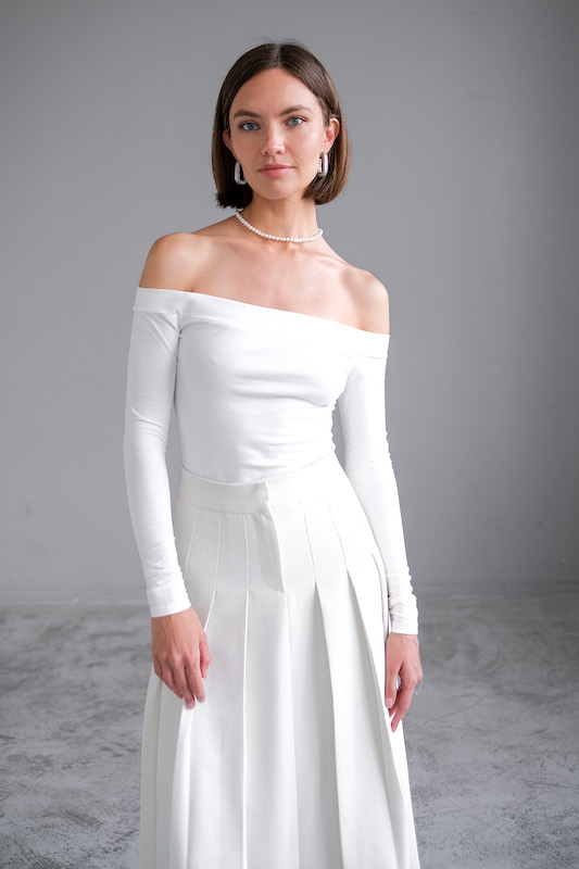 Топ с открытыми плечами