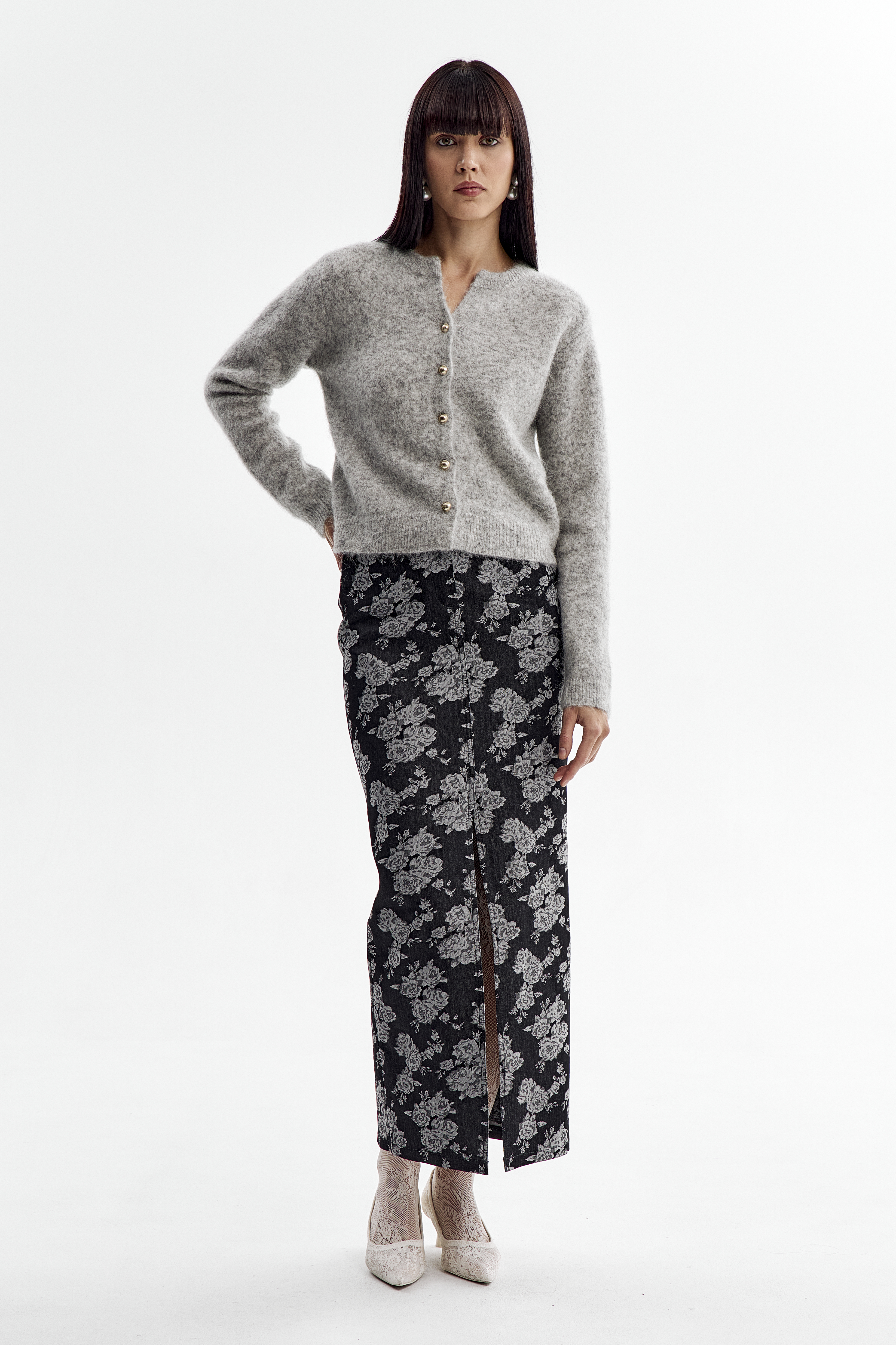 Кардиган короткий из ангоры с золотыми пуговицами