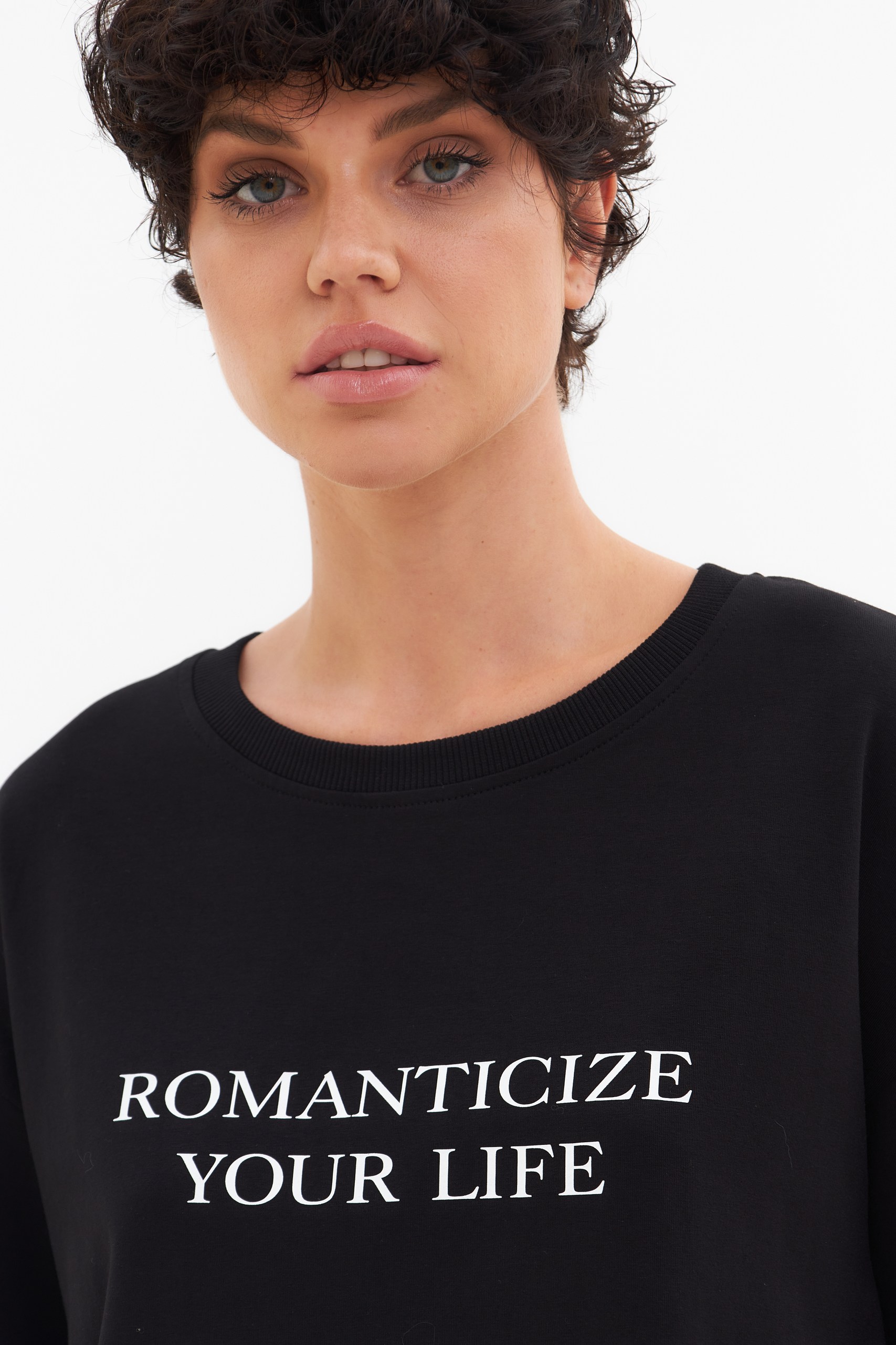Лонгслив romanticize