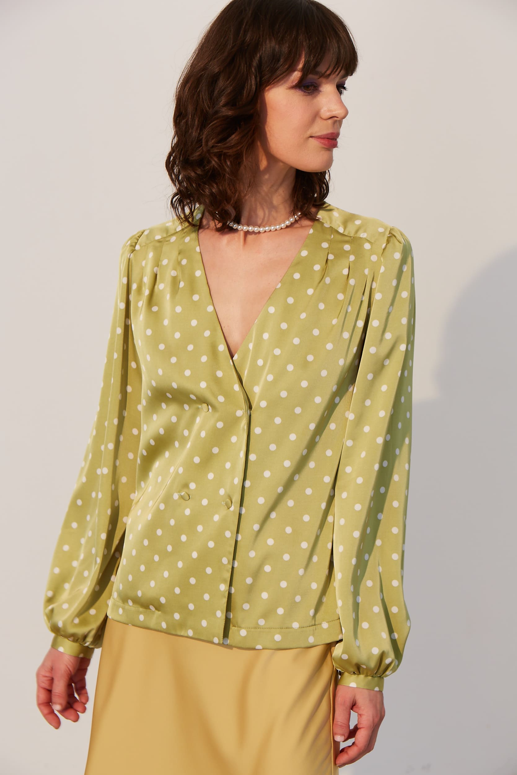 Блуза салатовая в горох