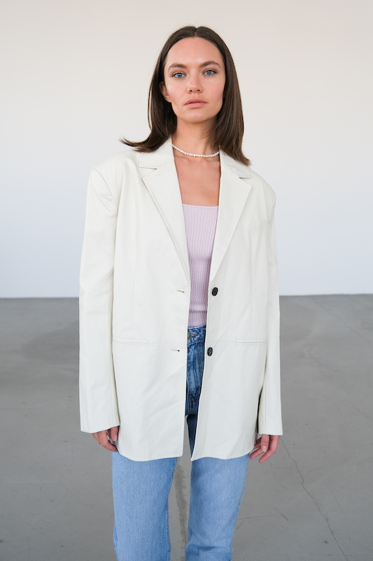  Жакет молочный эко-кожа