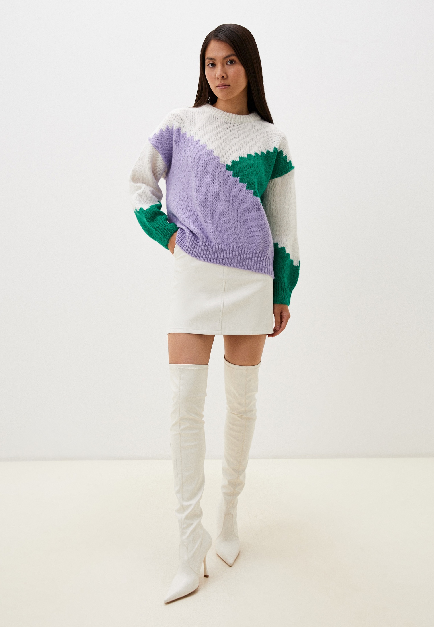 Джемпер с узором ромб