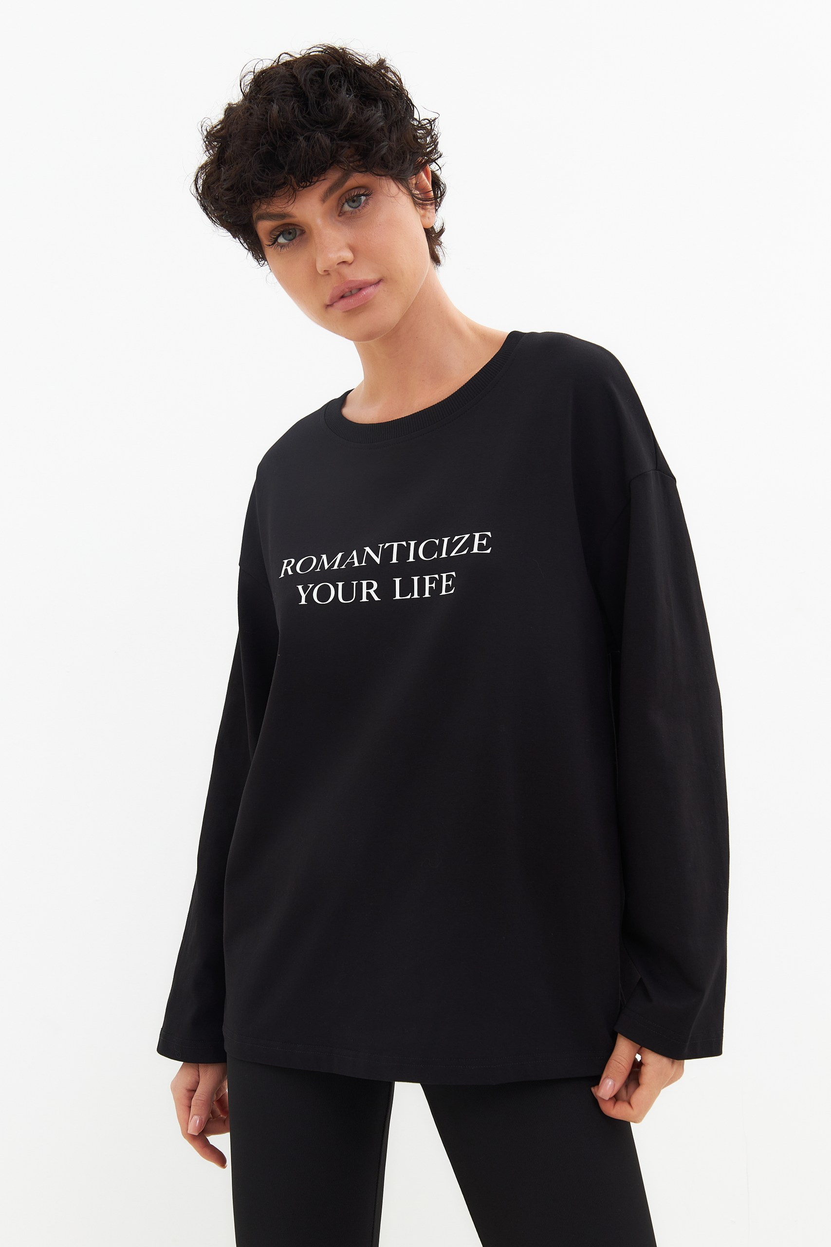 Лонгслив romanticize