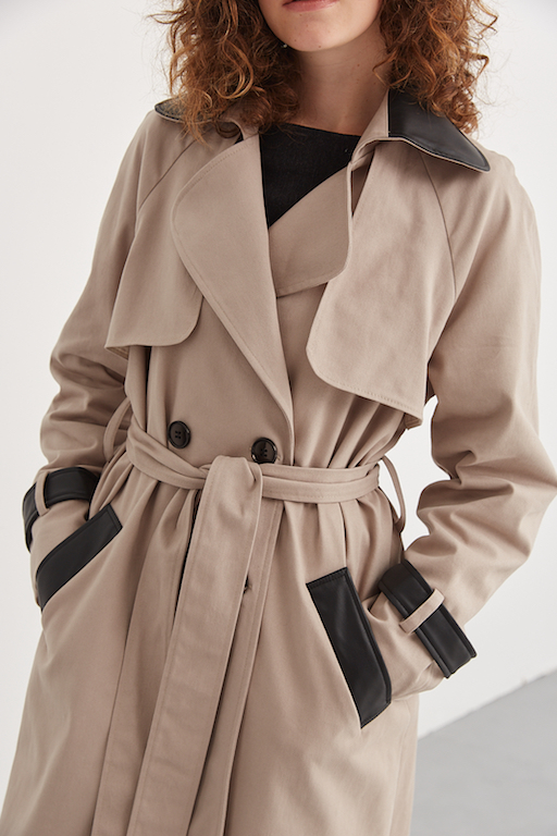 Тренч с кожаными вставками