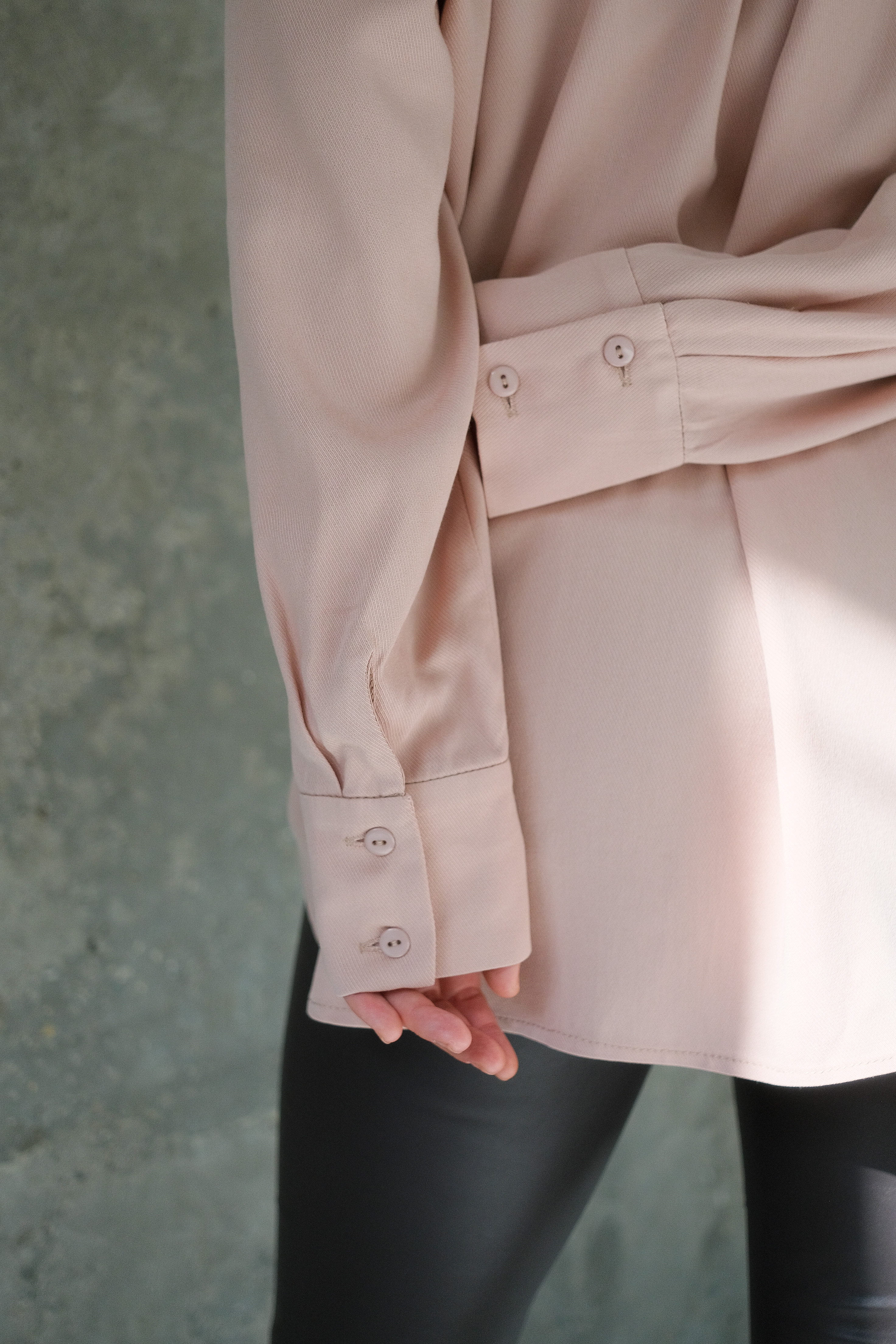 Блуза бежевая