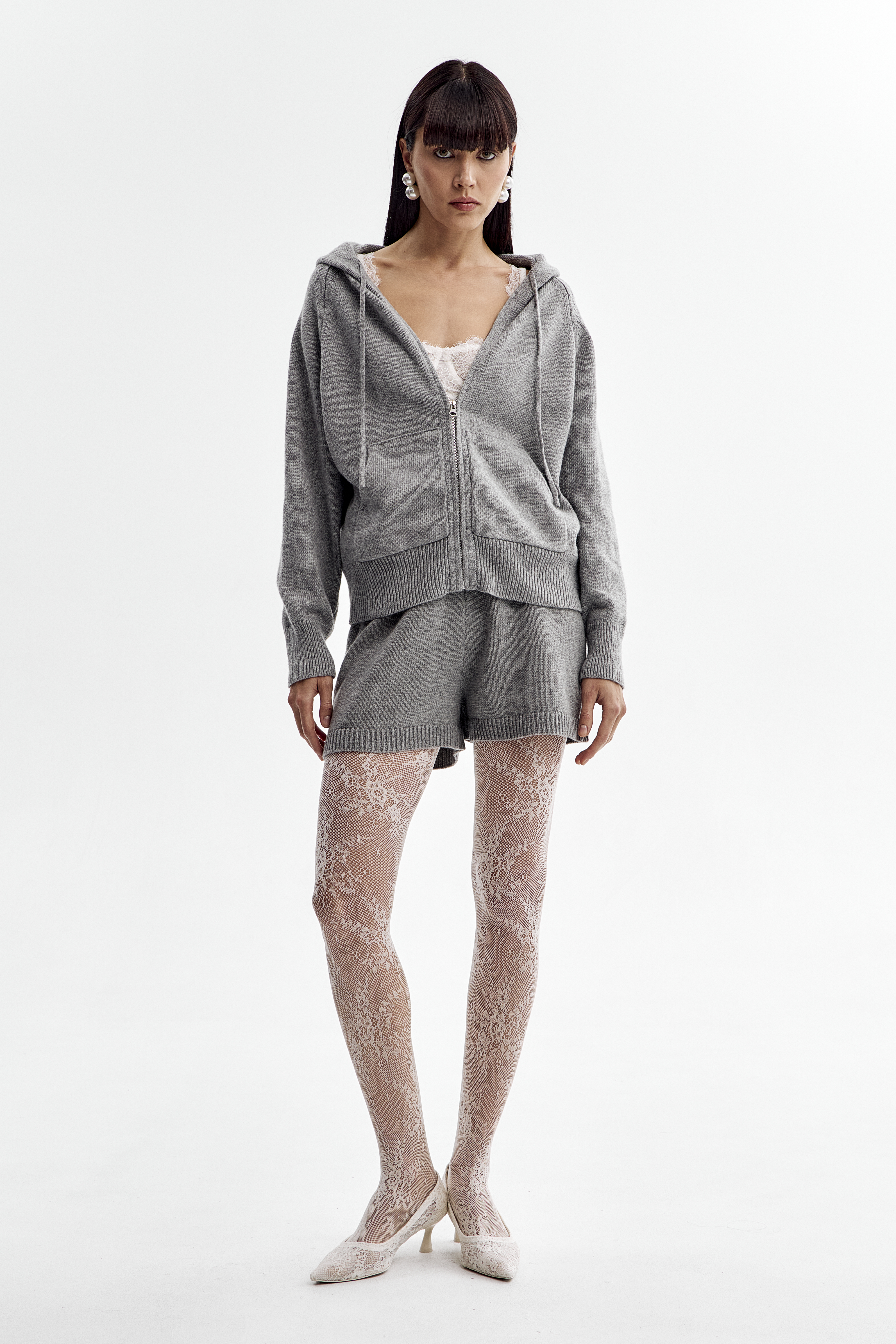 Шорты трикотажные серые