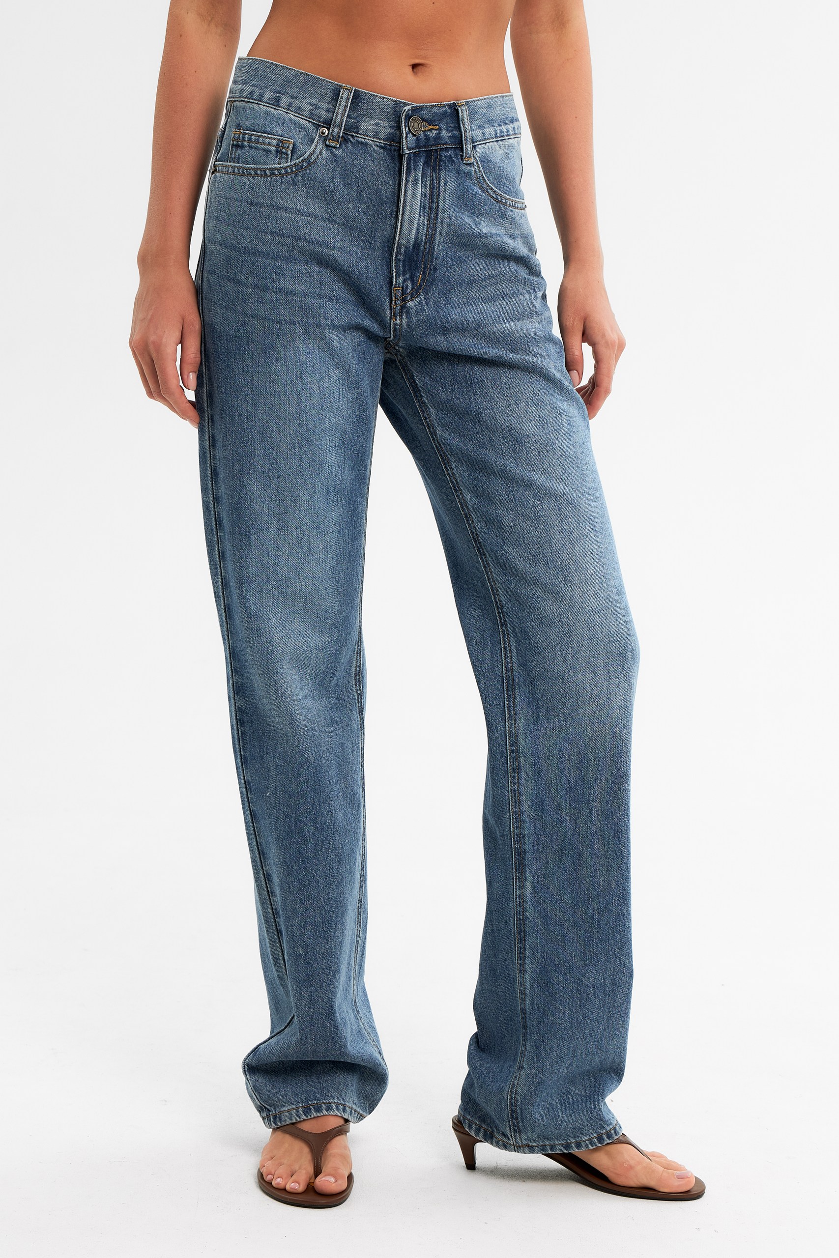 Джинсы Straight