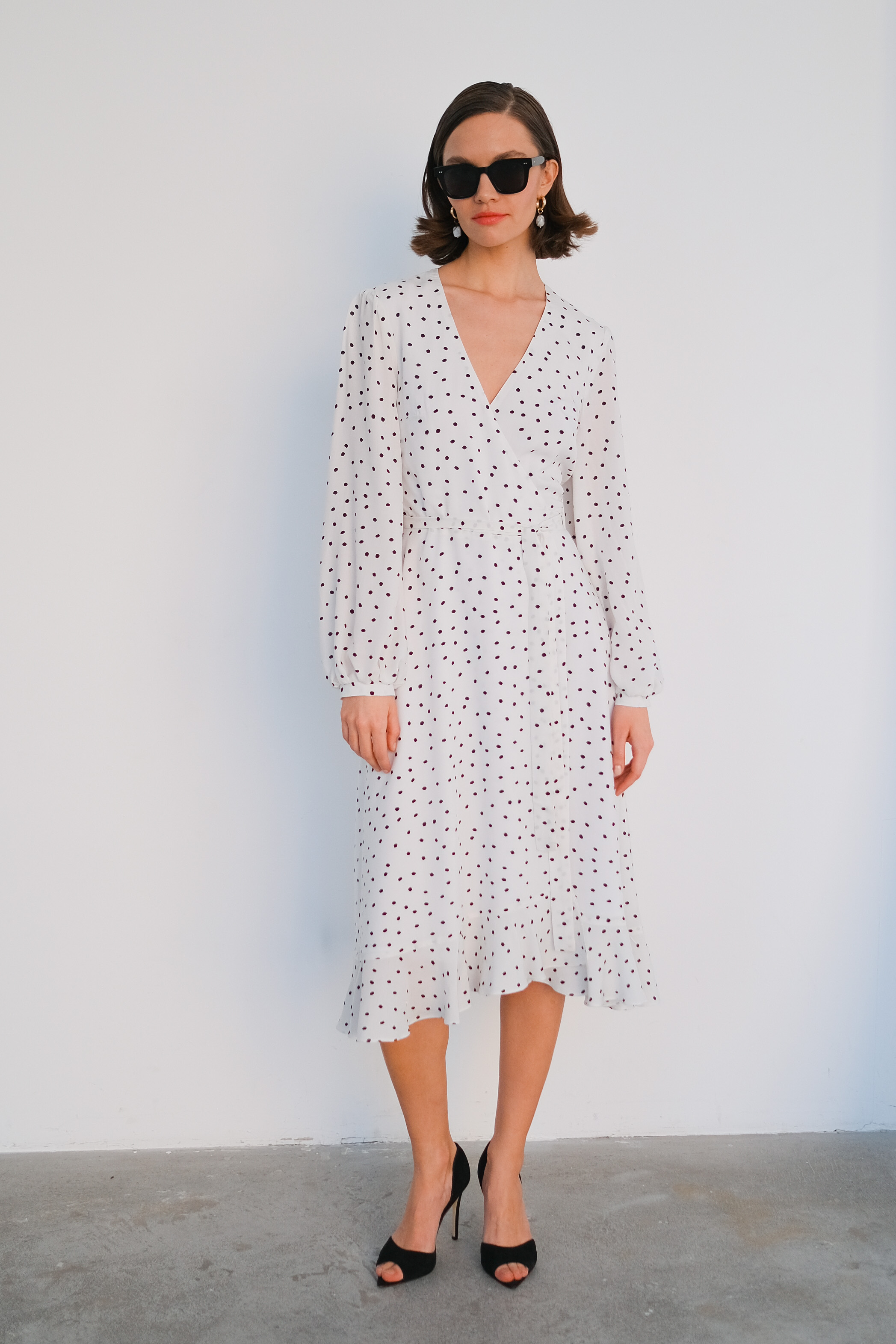 Платье на запах в горох 