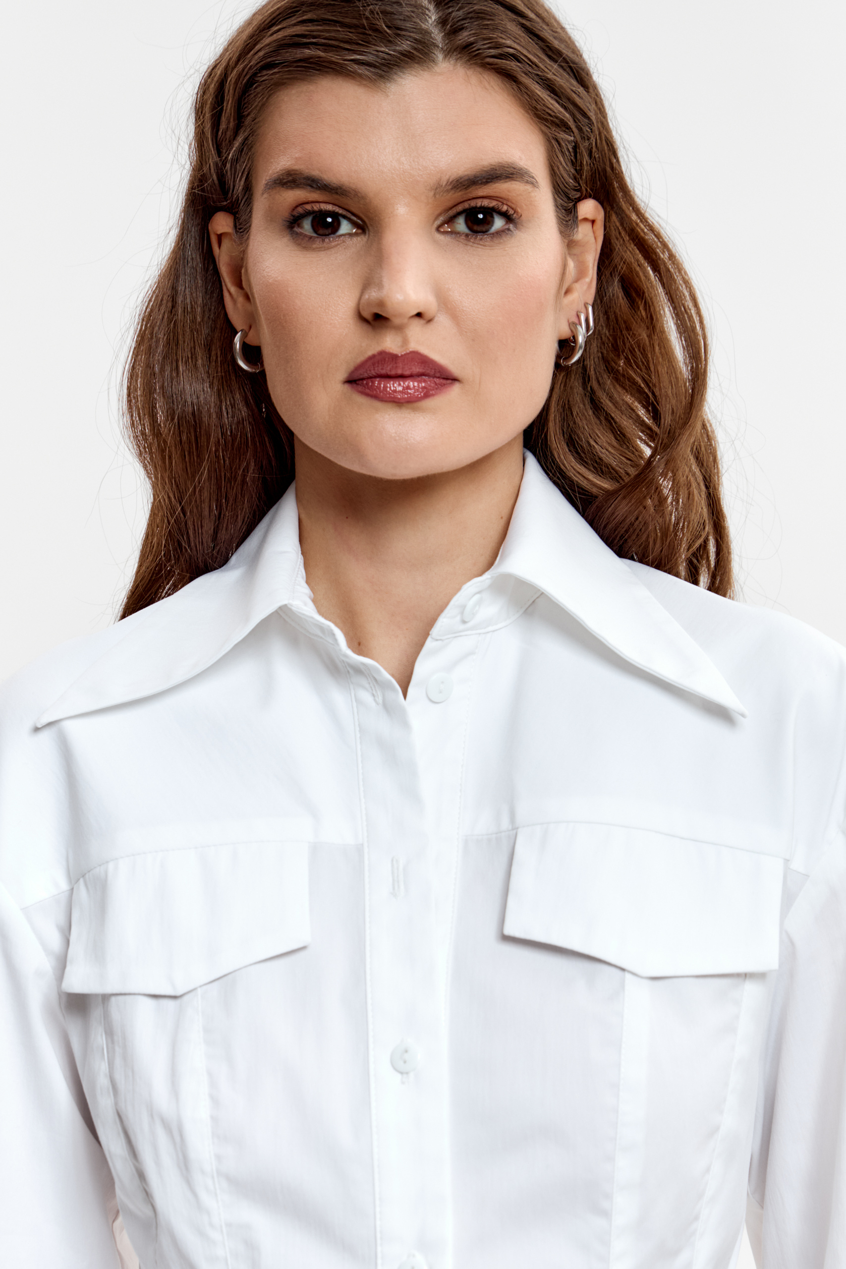 Рубашка приталенная с клапанами