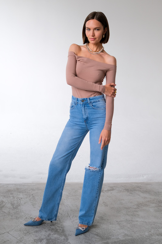 Топ с открытыми плечами