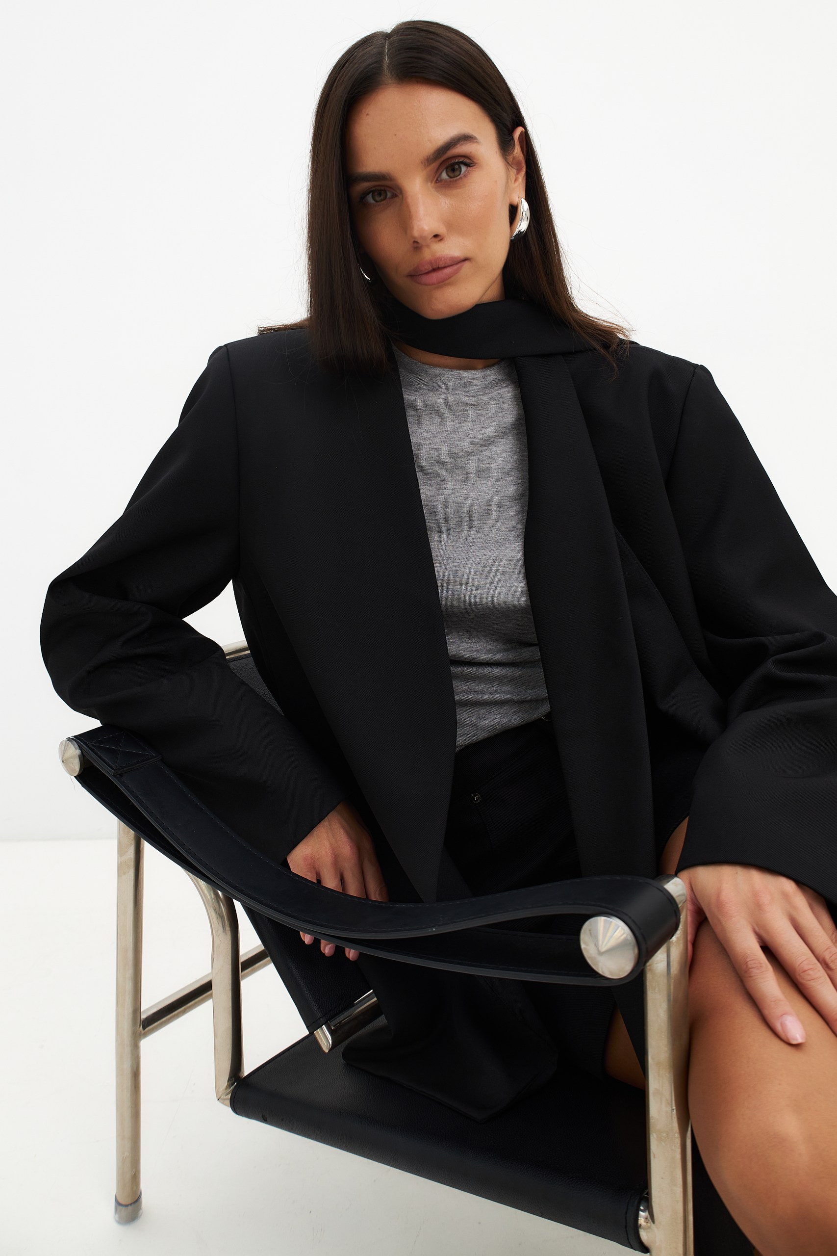 Оверсайз жакет с шарфом 