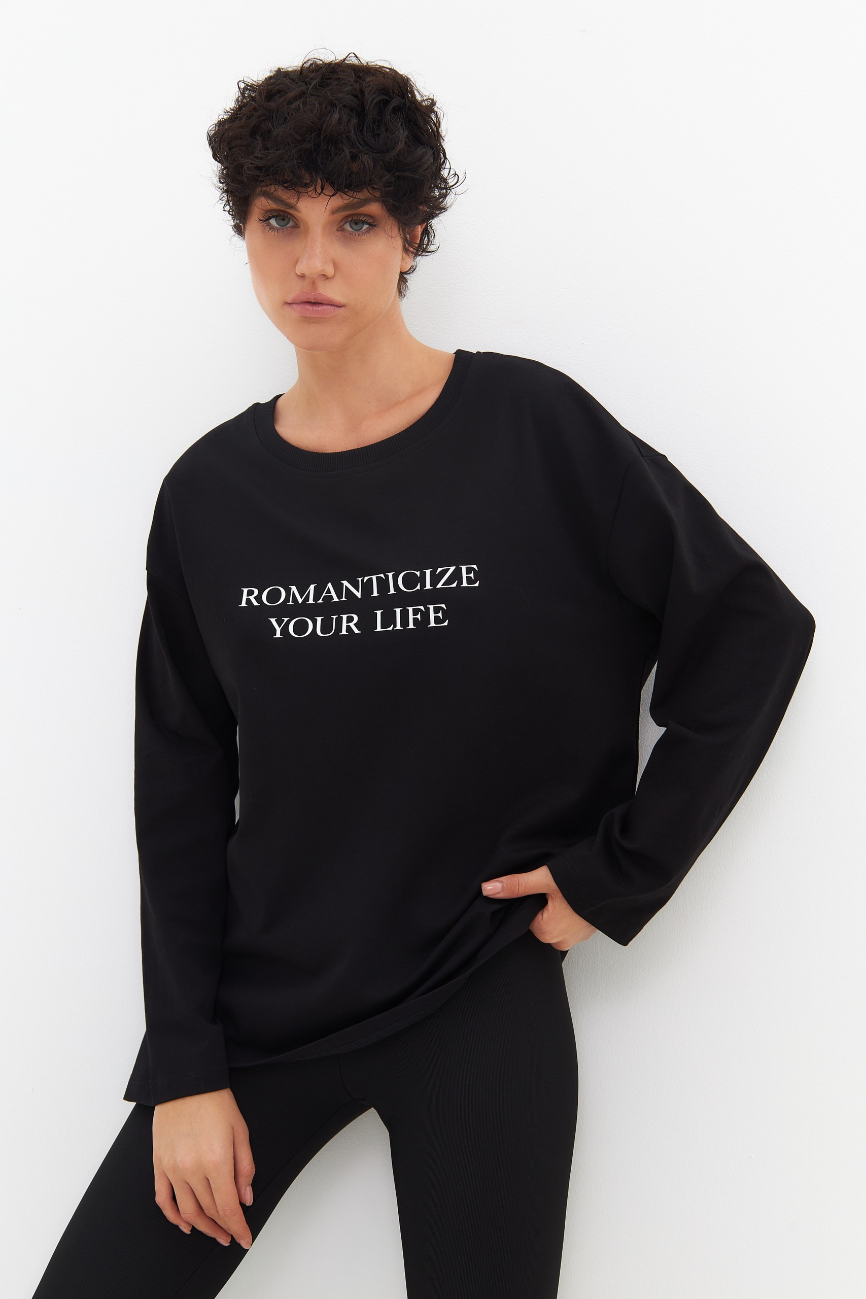 Лонгслив romanticize