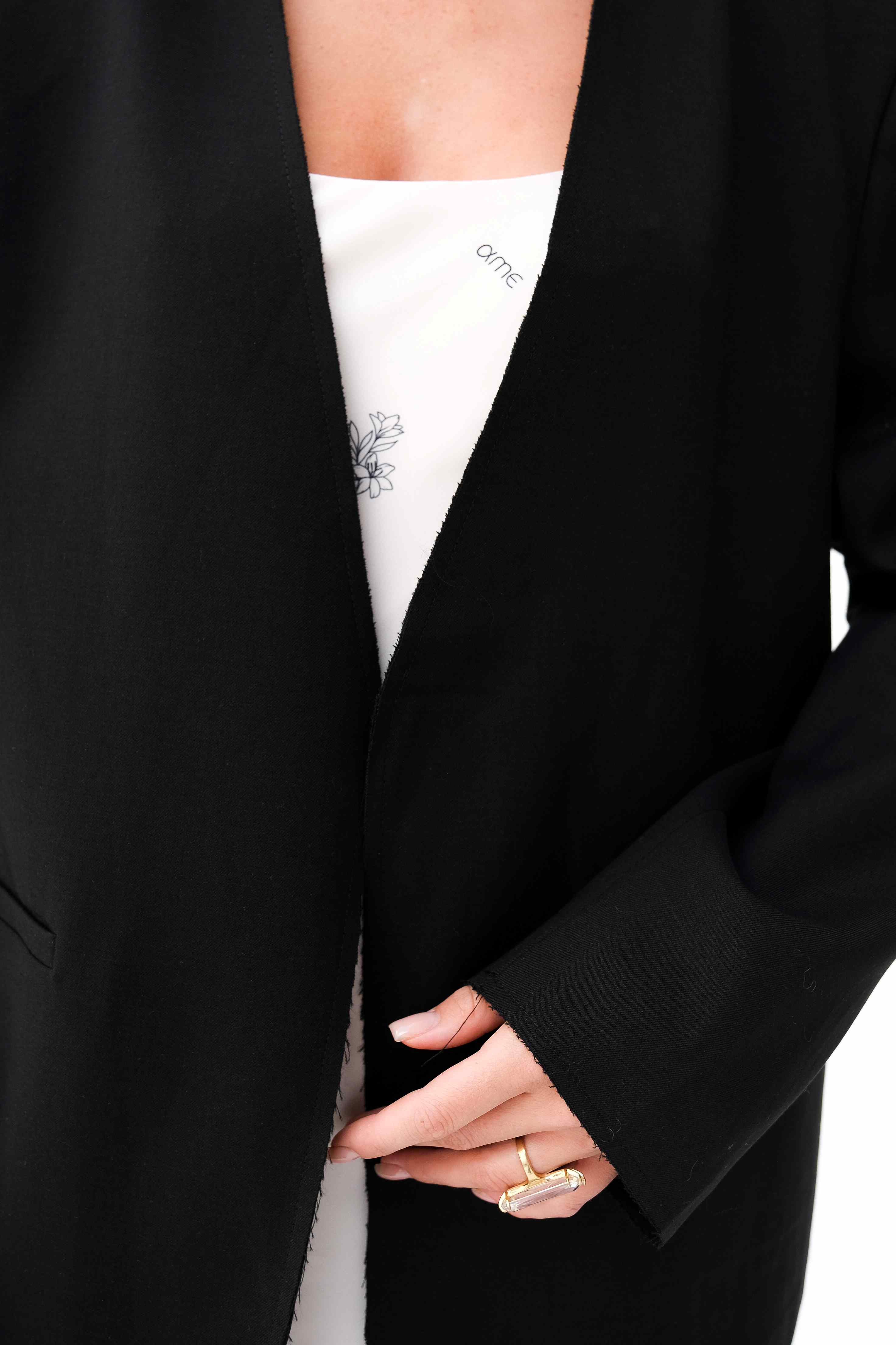 Жакет с необработанным краем