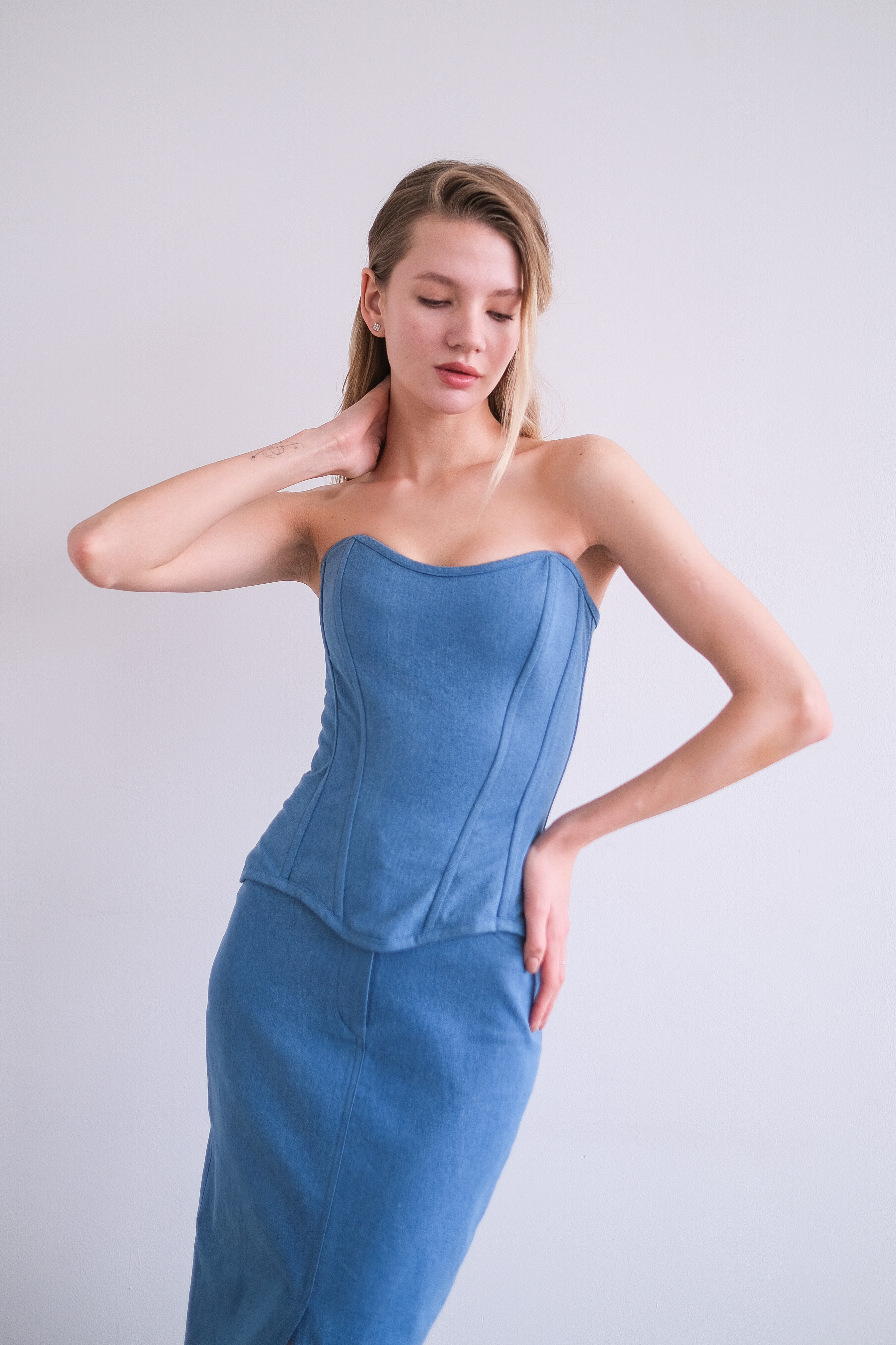 Корсет из денима 