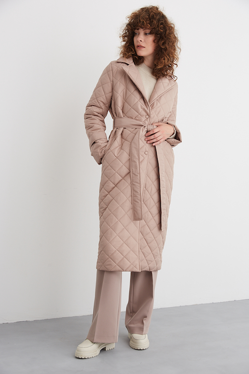 Пальто на утеплителе стеганное