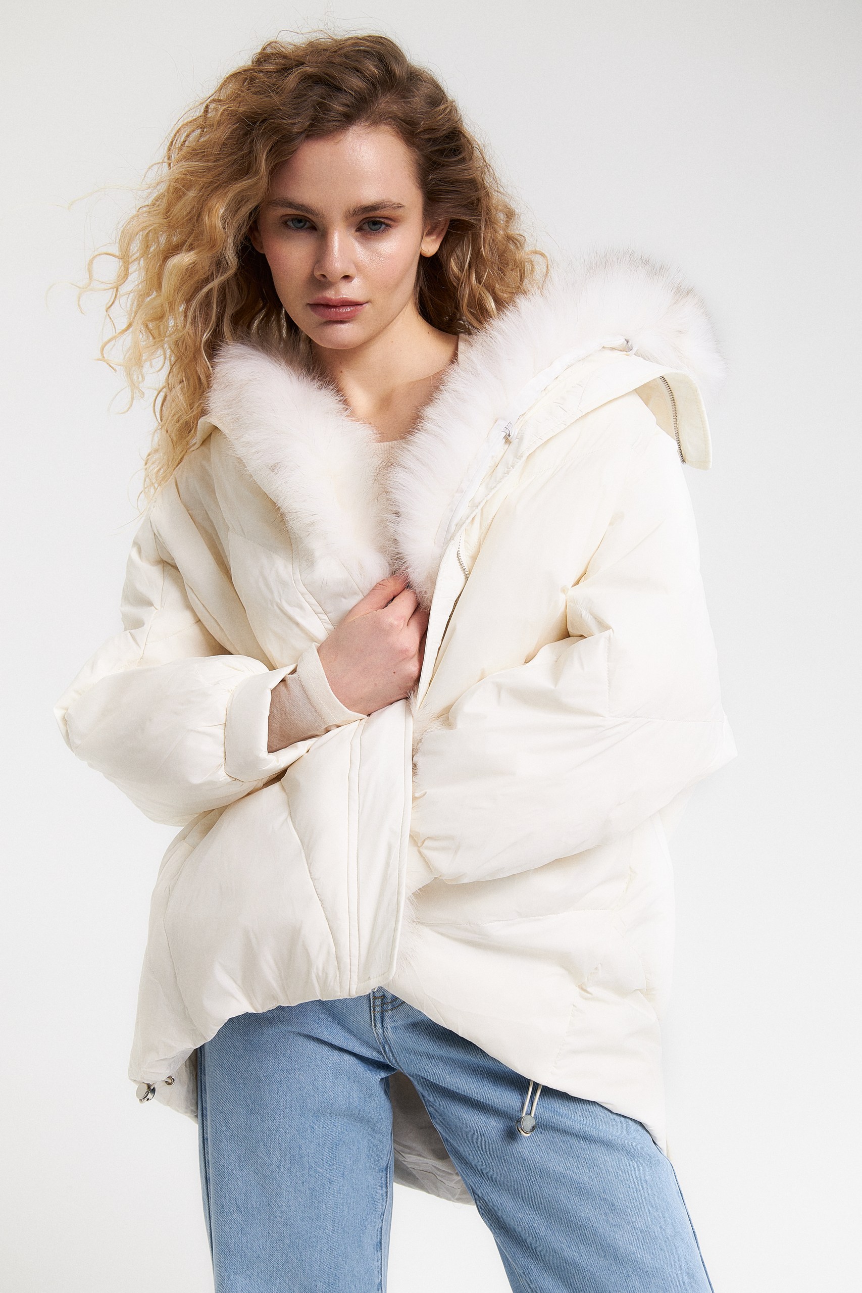 Куртка с пушистым воротником