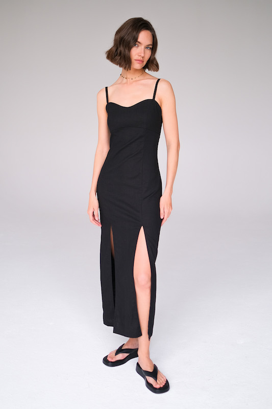 Платье черный лен с разрезами