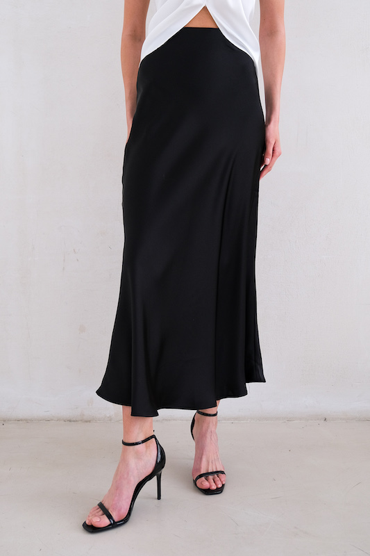 Юбка черная атласная 