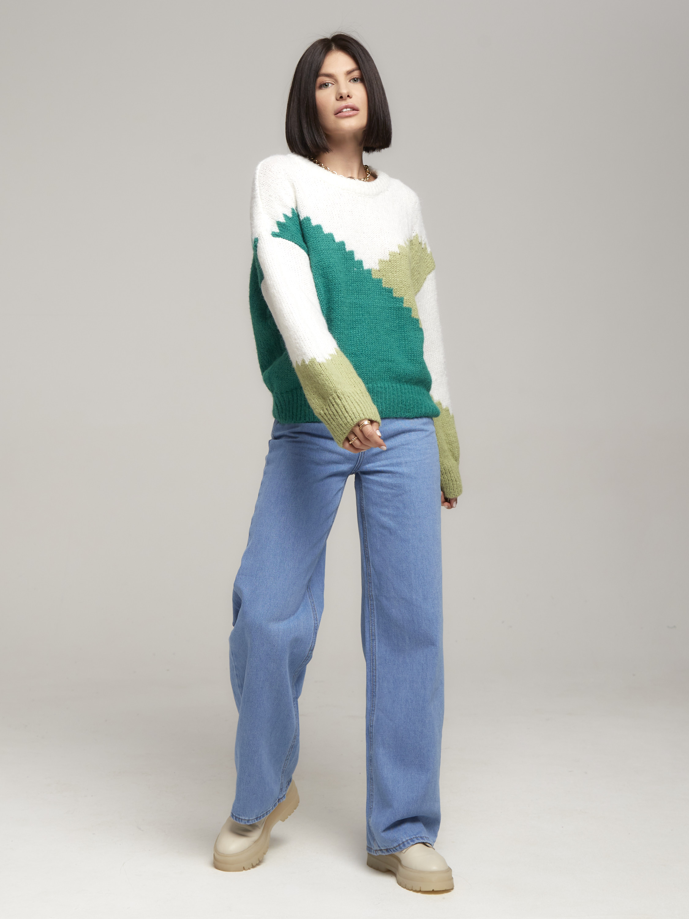 Джемпер с узором ромб