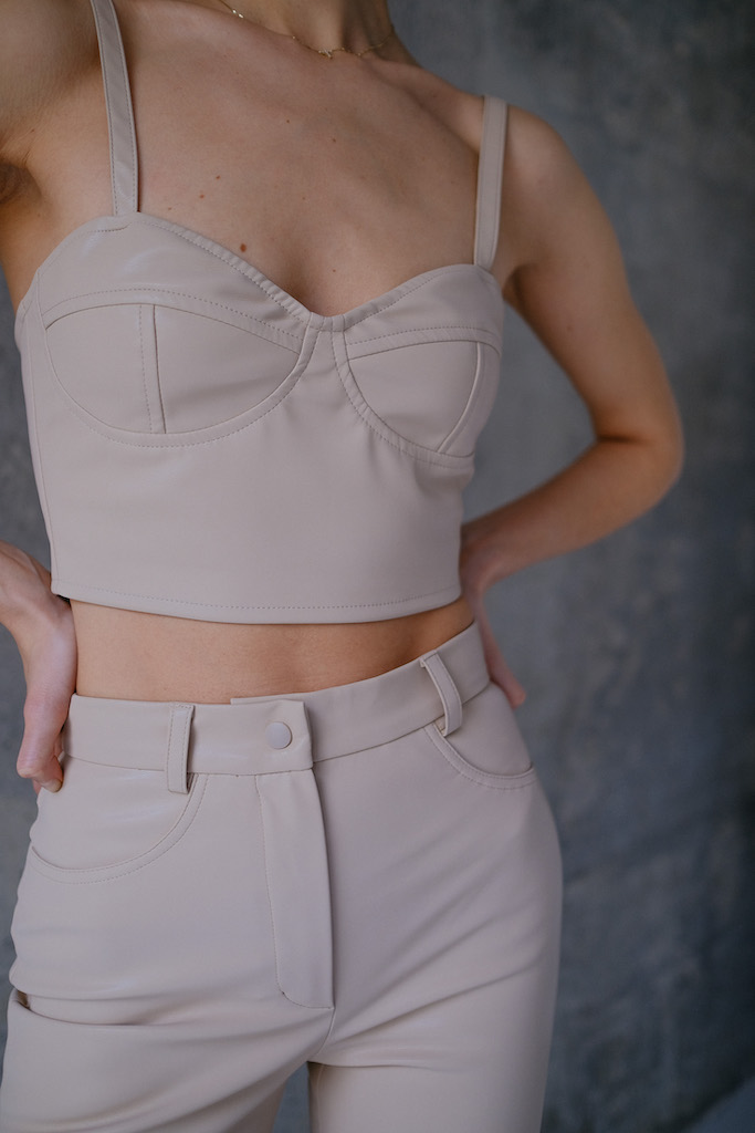 Топ из эко кожи бежевый