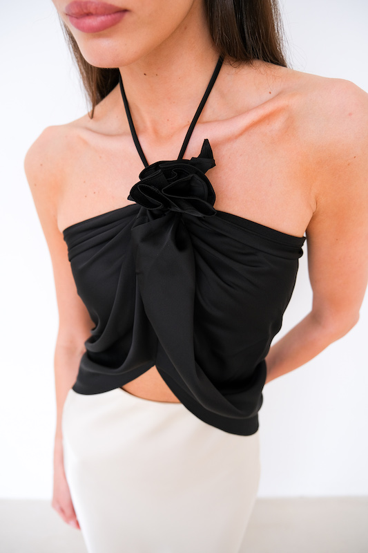 Топ с розой атласный