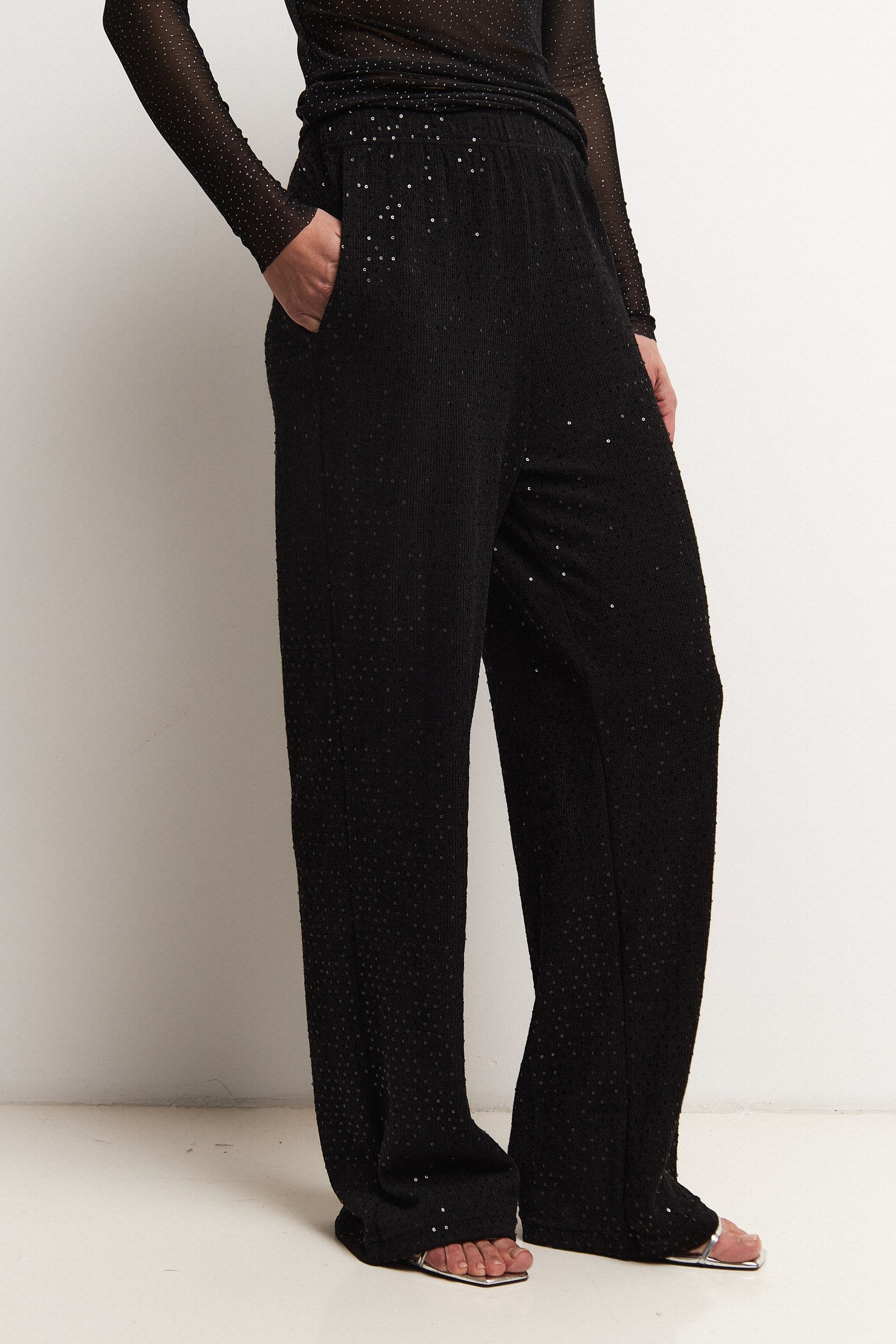 Брюки с пайетками