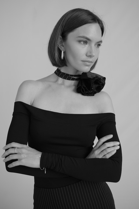 Топ с открытыми плечами