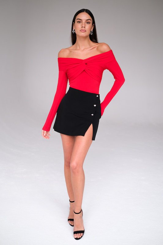 Боди с открытыми плечами