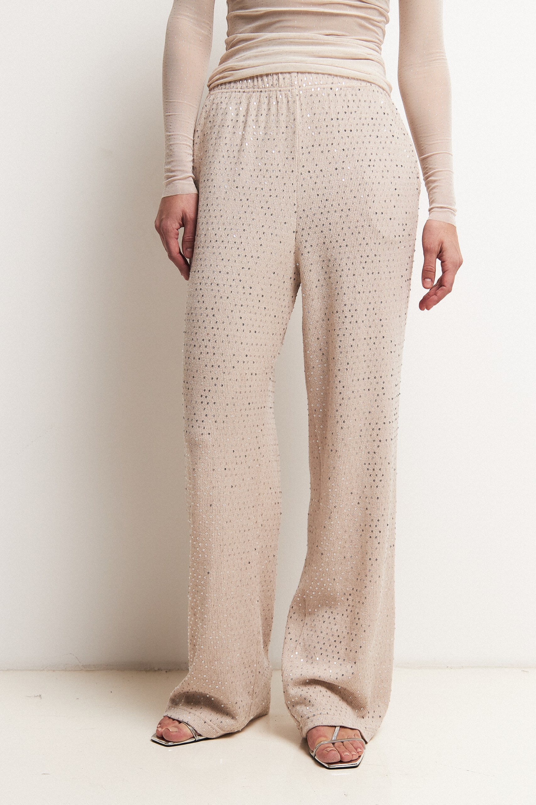 Брюки с пайетками