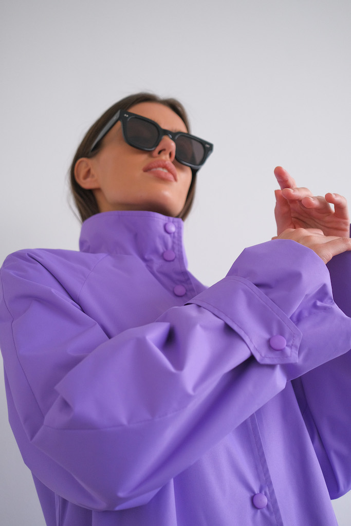 Плащ лиловый