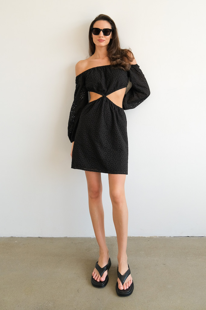 Платье из шитья черное 