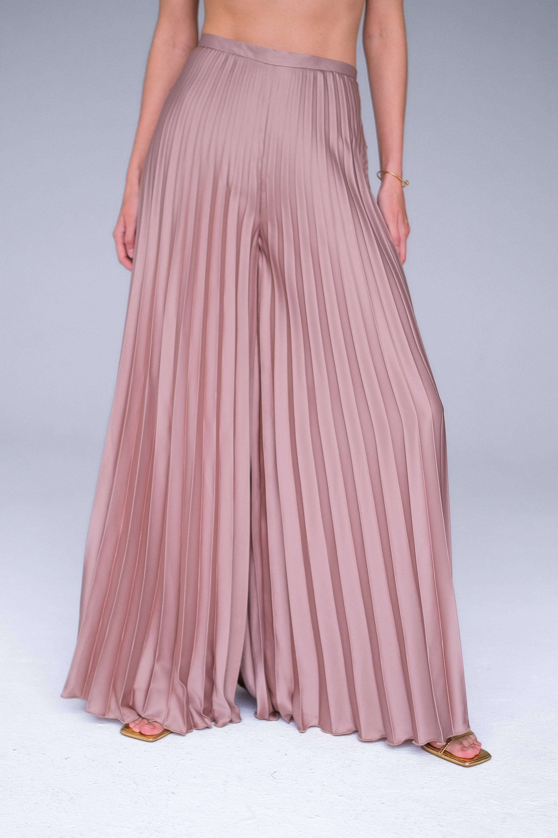 Брюки гофре бежевые