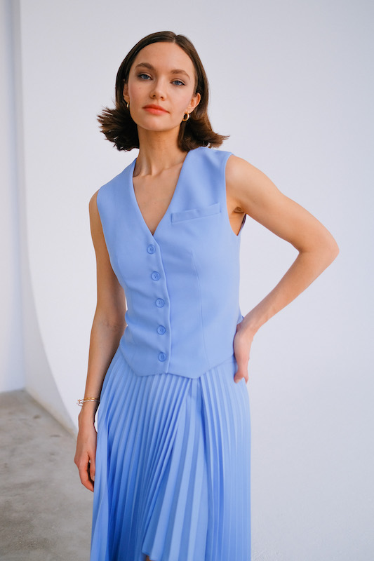 Жилетка голубая 